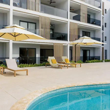 Amazing Condo With Pool Directly Access